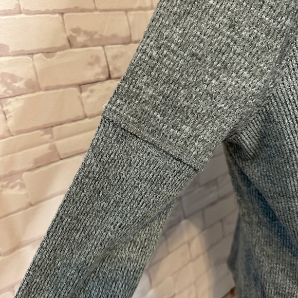 Super Soft Waffle Knit Top by SO Size Large
Business Casual Office School Church - Picture 4 of 5